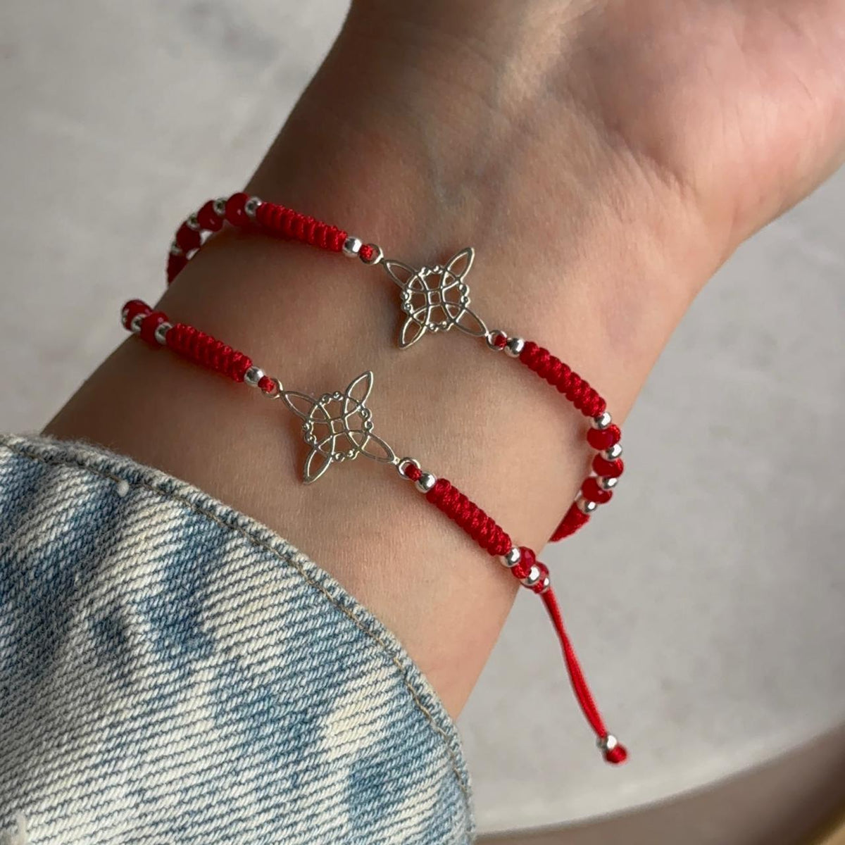 Pulsera Roja Balines Nudo de Bruja
