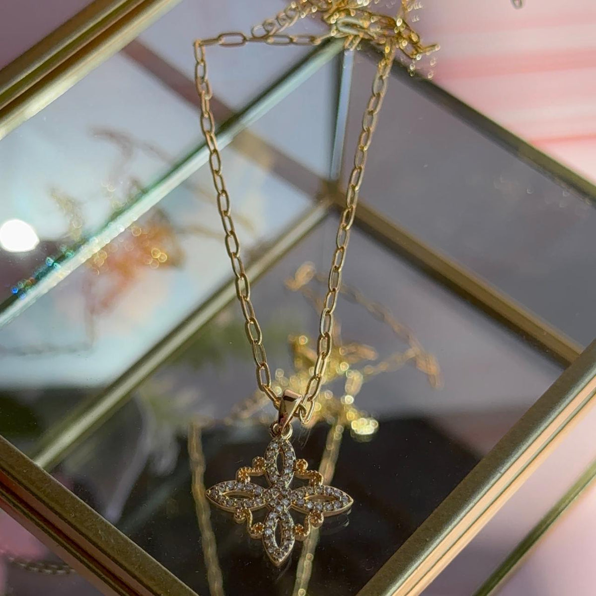 Collar Nudo de Bruja Circones