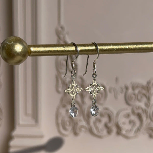 Aros Nudo de Bruja con Cristal