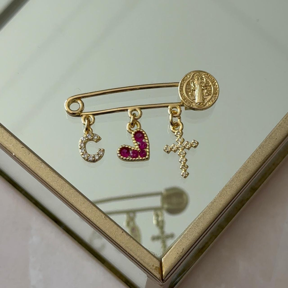 Prendedor San Benito Personalizado
