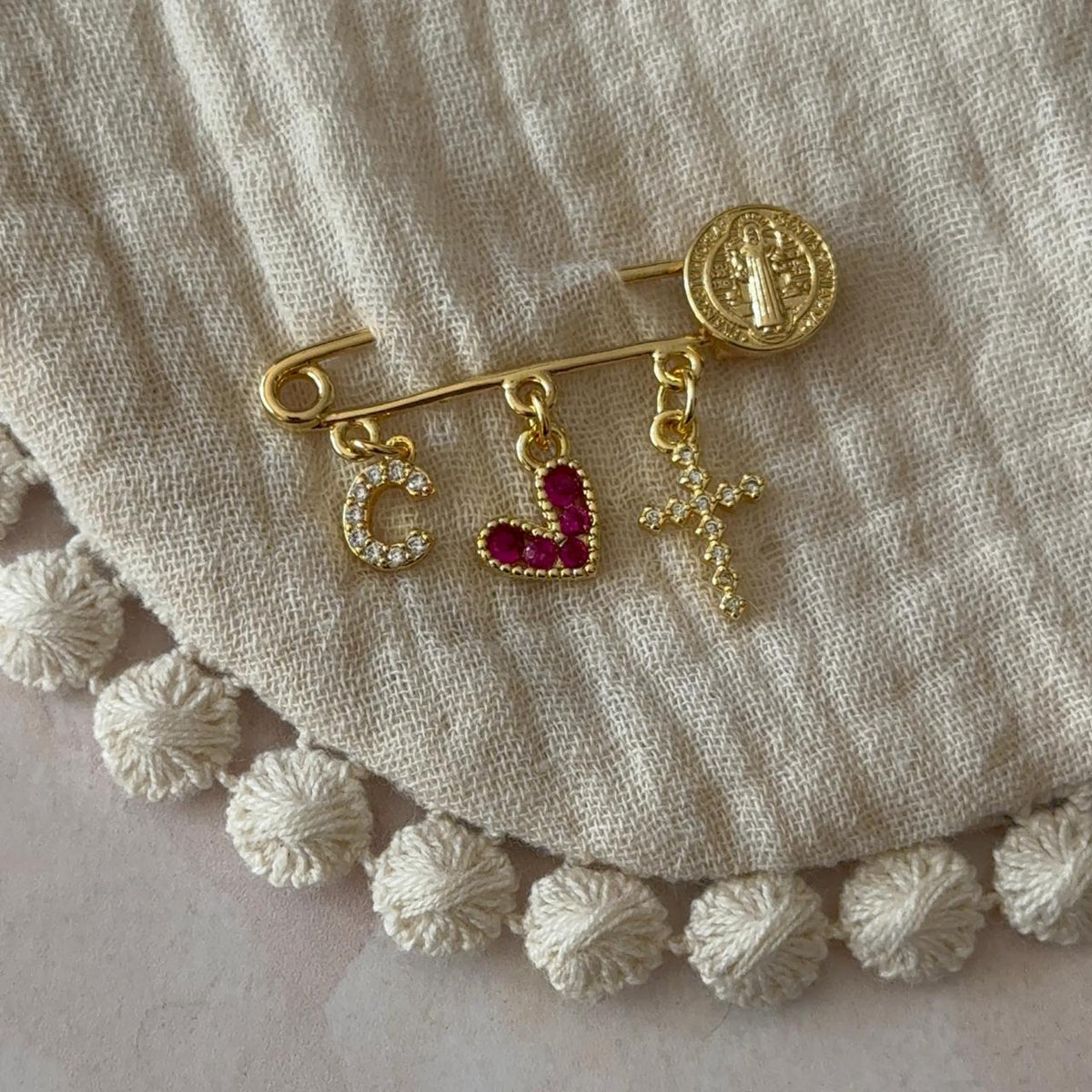 Prendedor San Benito Personalizado