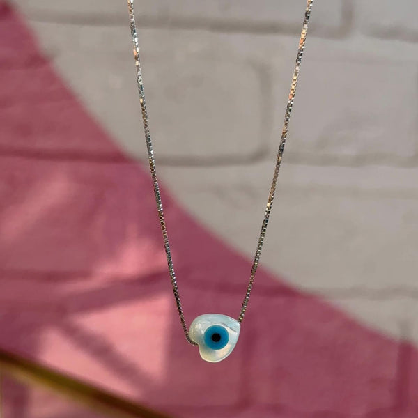 Collar Corazón Nácar Ojo Protector