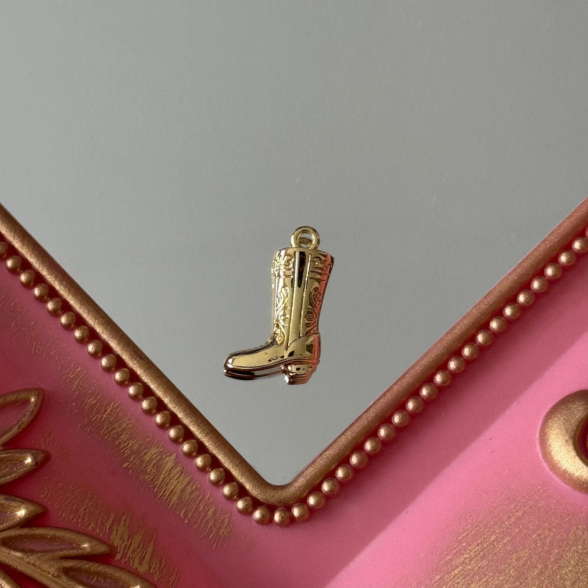 Charm Bota Baño de oro