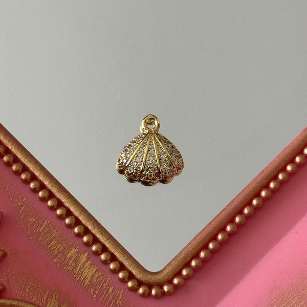 Charm Conchita Circones Baño de oro