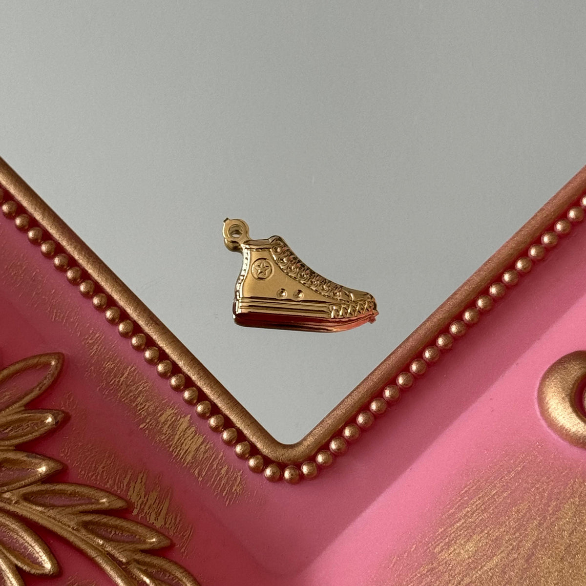 Charm Converse Baño de oro