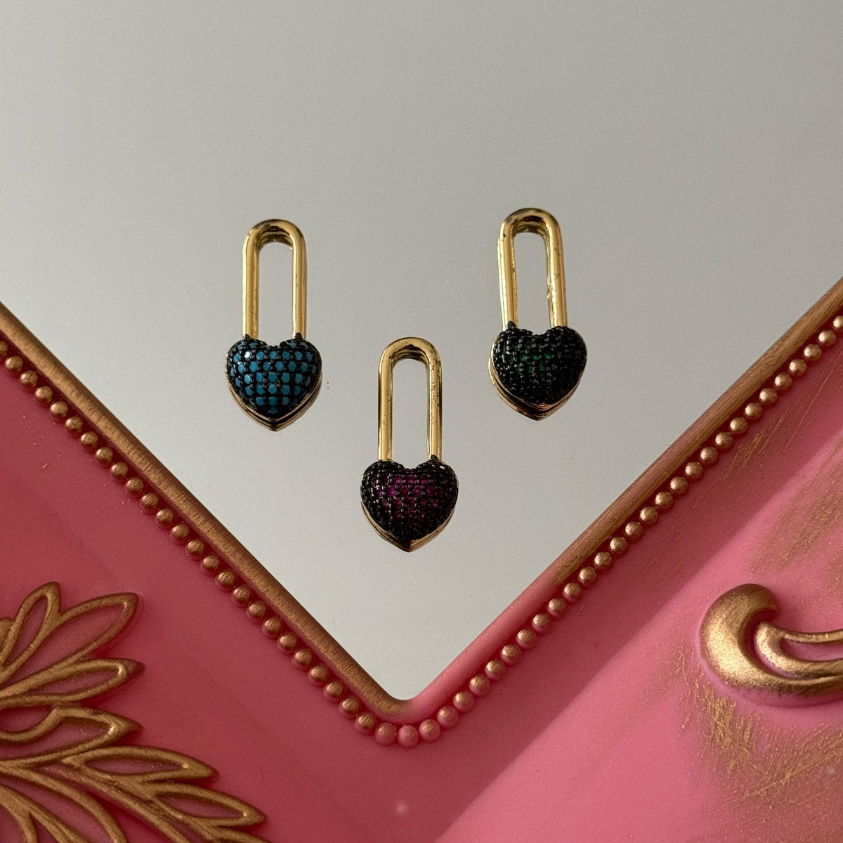 Charm Corazón Clip Circones Baño de oro