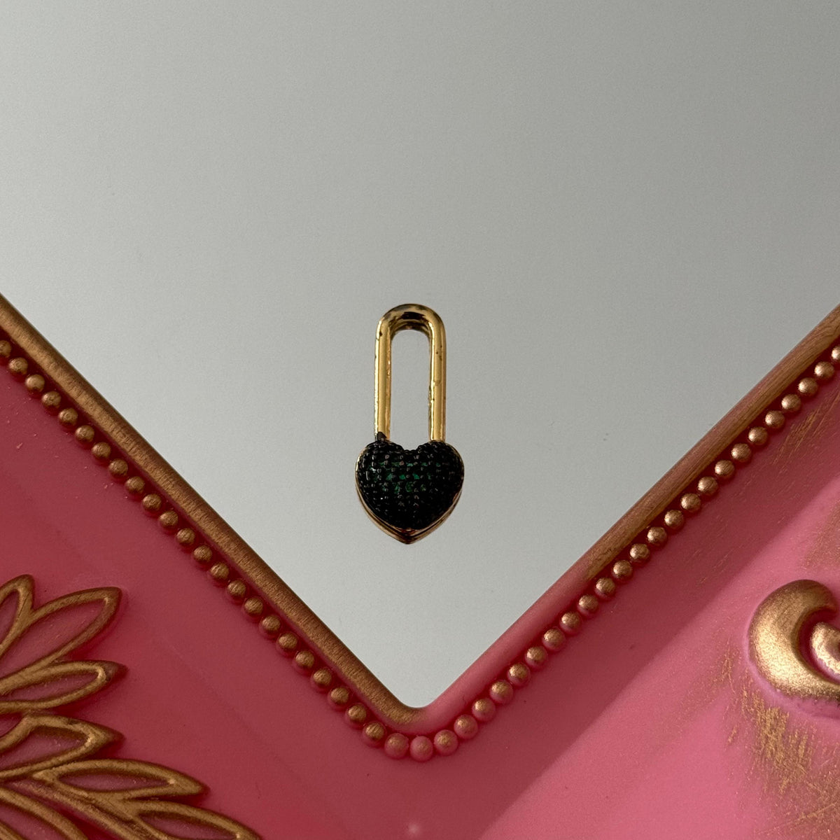 Charm Corazón Clip Circones Baño de oro