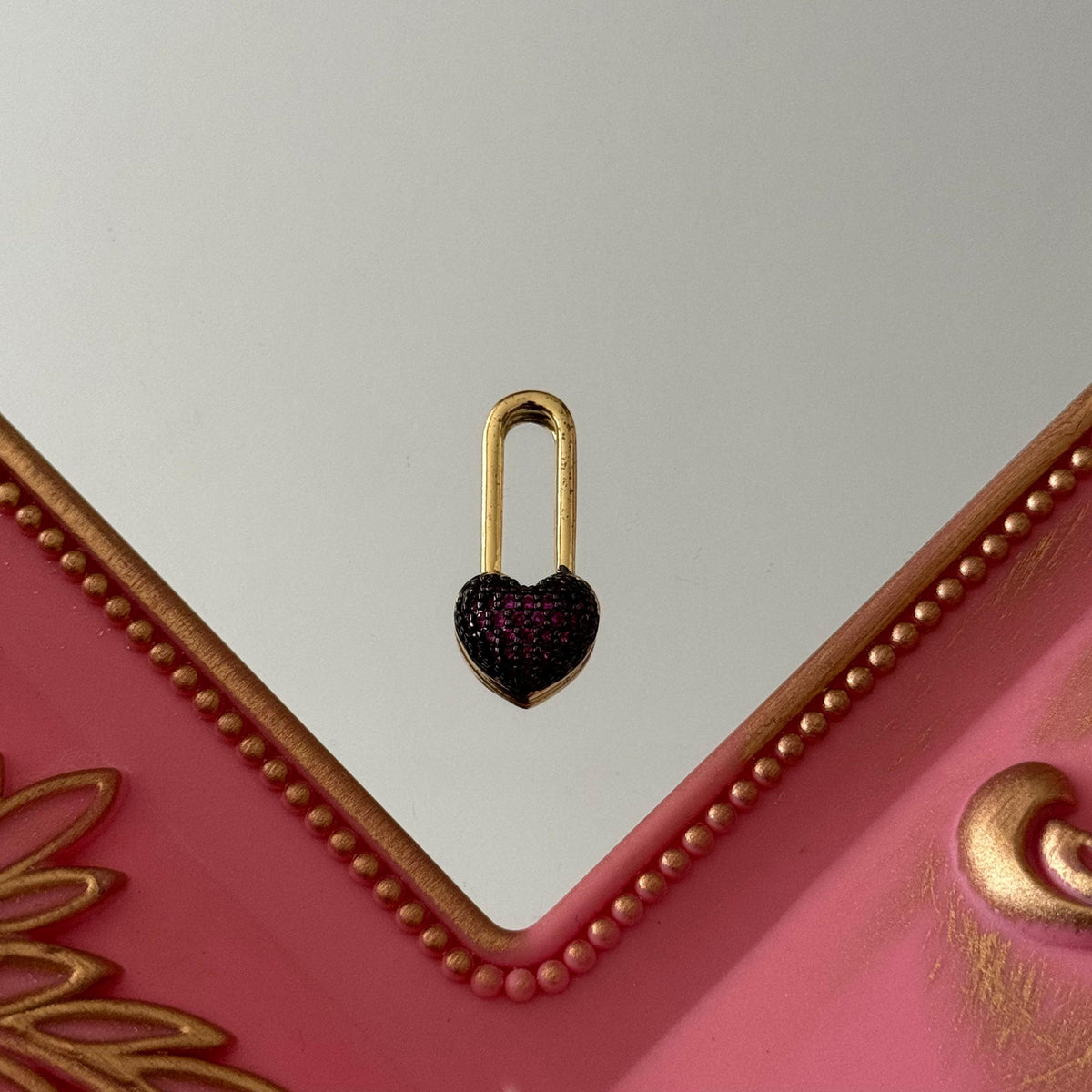 Charm Corazón Clip Circones Baño de oro