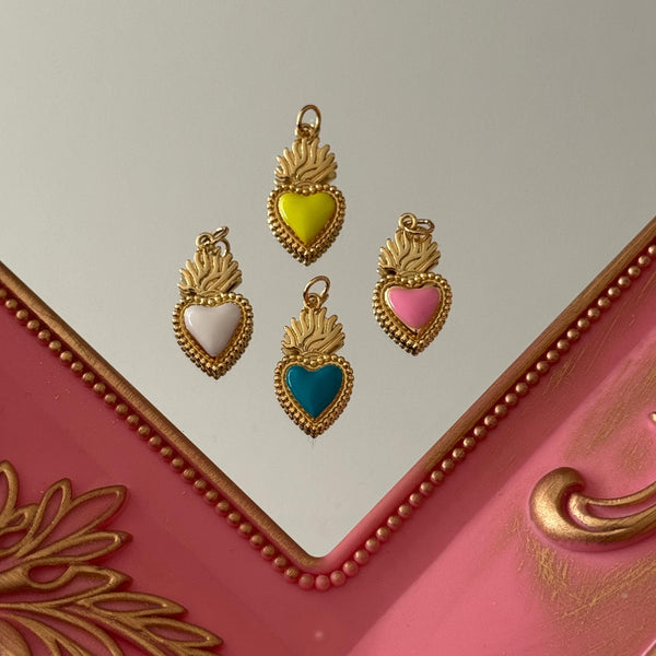 Charm Corazón Detente Esmaltado Colores Baño de oro