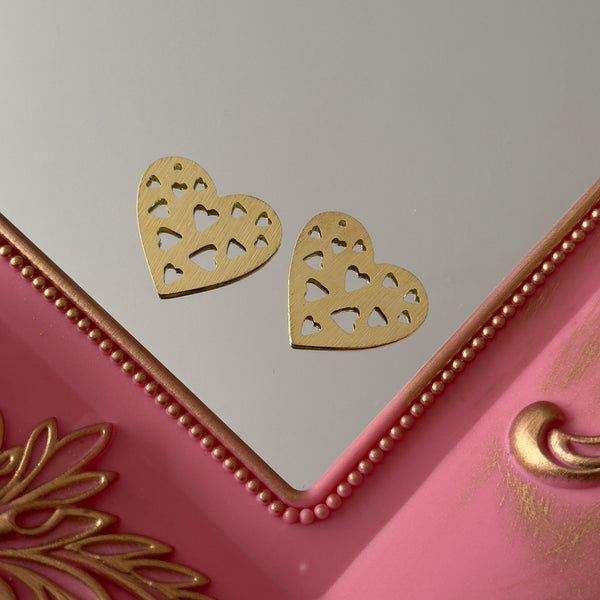 Charm Corazones Calados Baño de oro