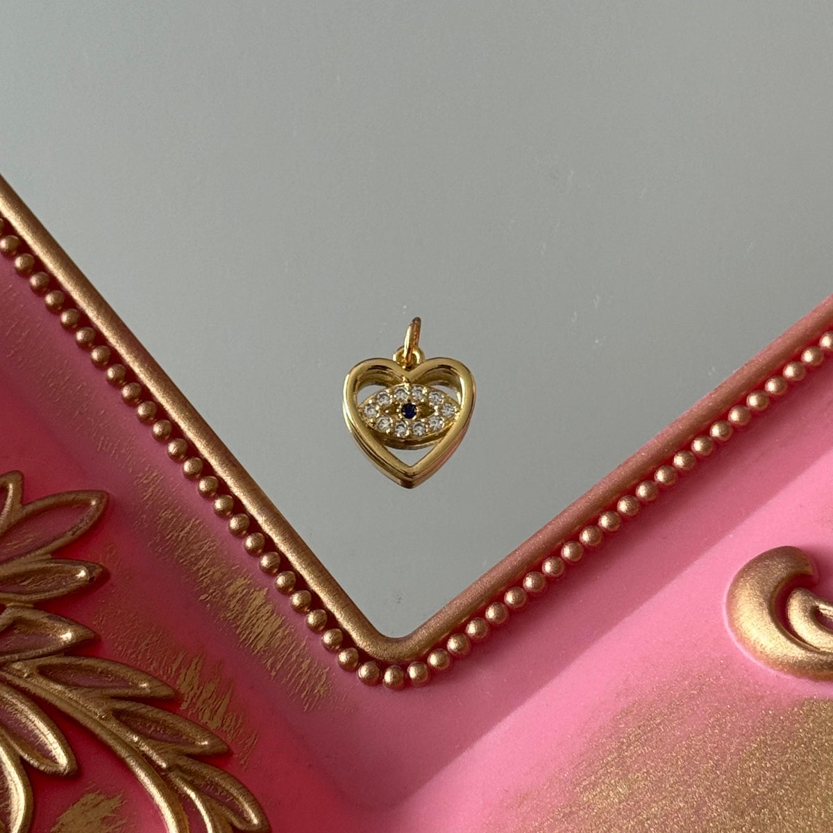 Charm Corazón y Ojo Protector Baño de oro