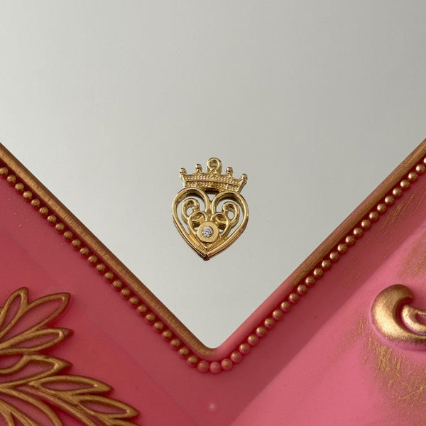 Charm Corona Corazón Baño de oro