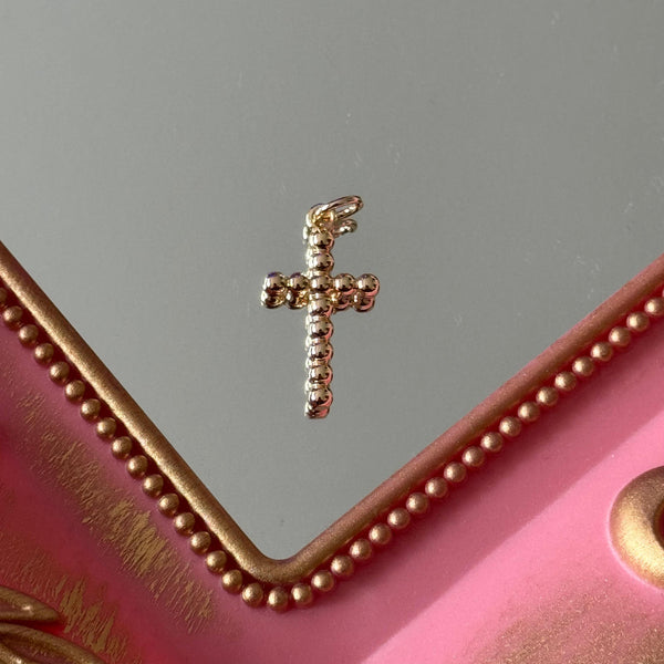 Charm Cruz Esferas Baño de oro