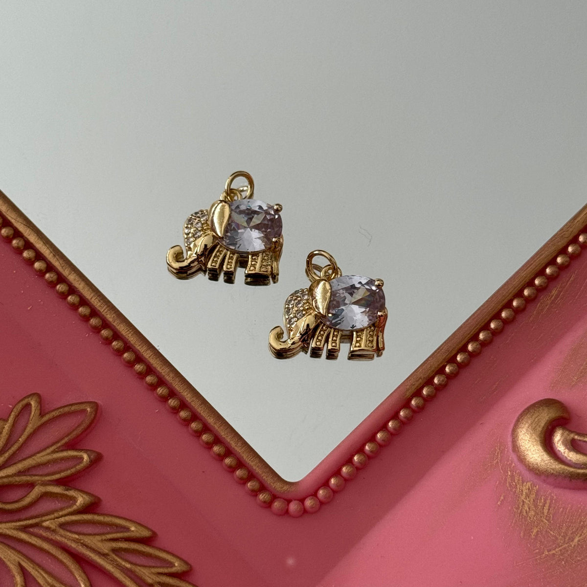 Charm Elefante Cristal y Circones Baño de oro