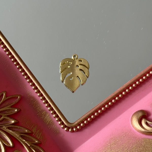 Charm Hoja Monstera Baño de oro