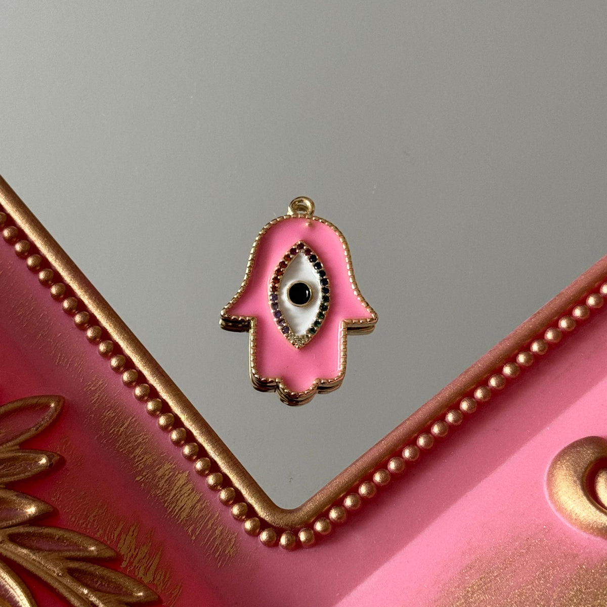 Charm Mano de Fátima Esmaltada Colores Baño de oro