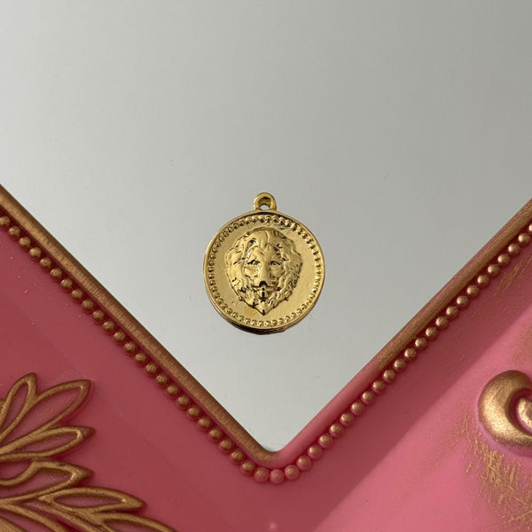 Charm Medalla León Baño de oro