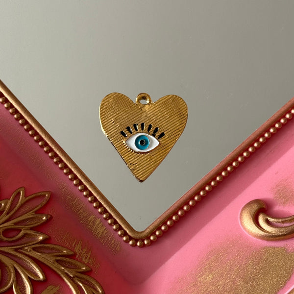 Charm Medallón Corazón Ojo Protector Esmaltado Baño de oro
