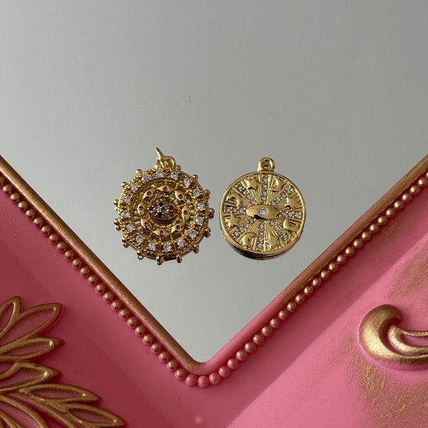 Charm Medallón y Ojito Protector Circones Baño de oro