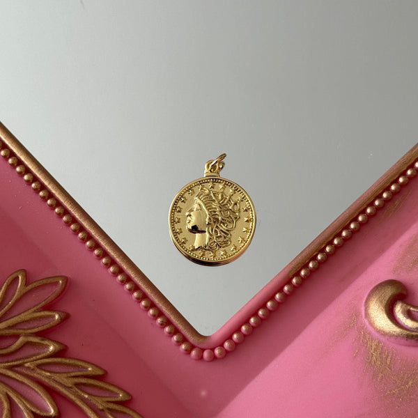 Charm Monedas Baño de oro