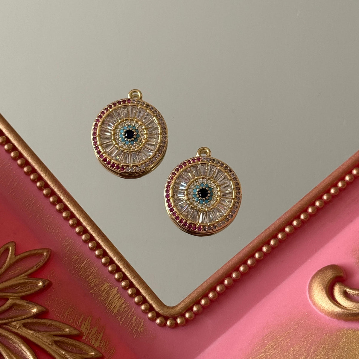 Charm Ojo Protector Circones y Cristales Baño de oro