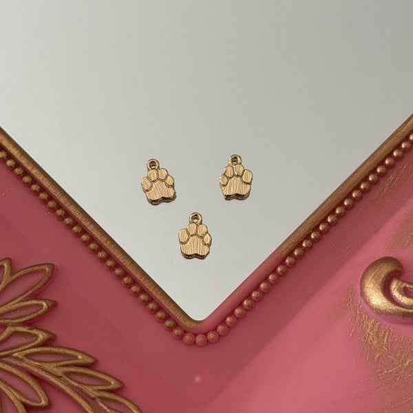 Charm Patita de Perro Baño de oro