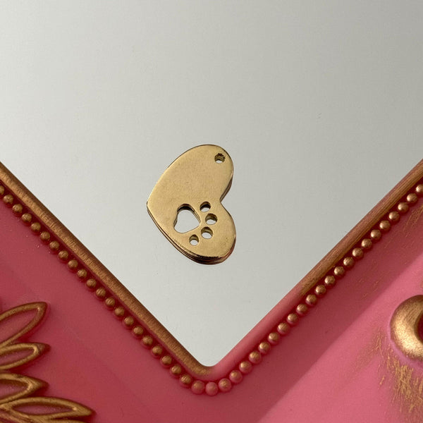 Charm Patita de Perro Corazón Baño de oro