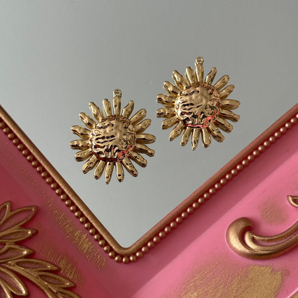 Charm Sol Relieve Baño de oro