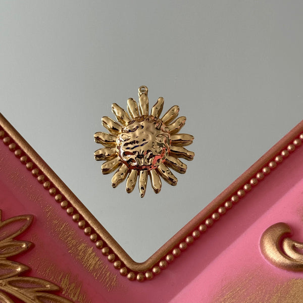 Charm Sol Relieve Baño de oro