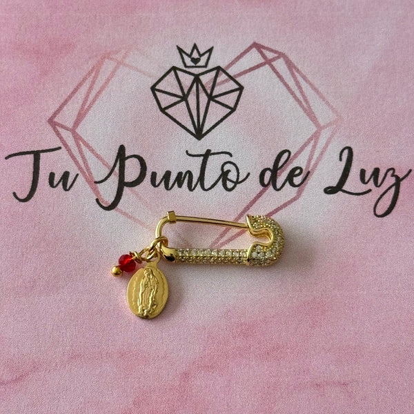 Prendedor Virgen de Guadalupe y Cristal Rojo Baño de oro