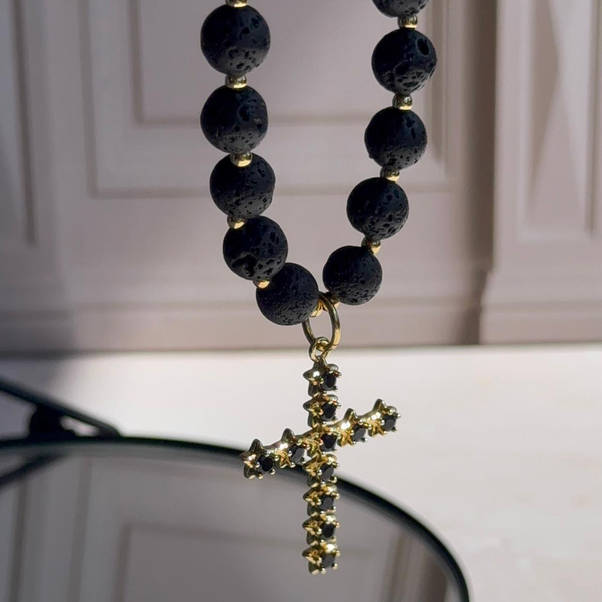 Collar Cruz - Piedras Volcánicas