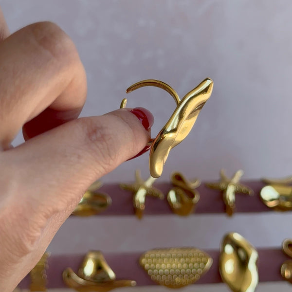Anillo Delia