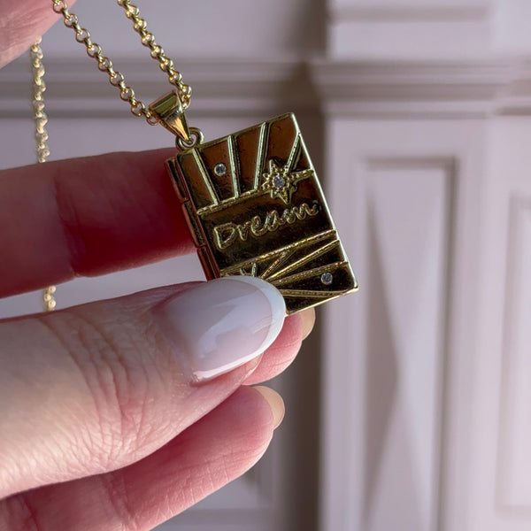 Collar El Libro de tus Sueños Baño de Oro