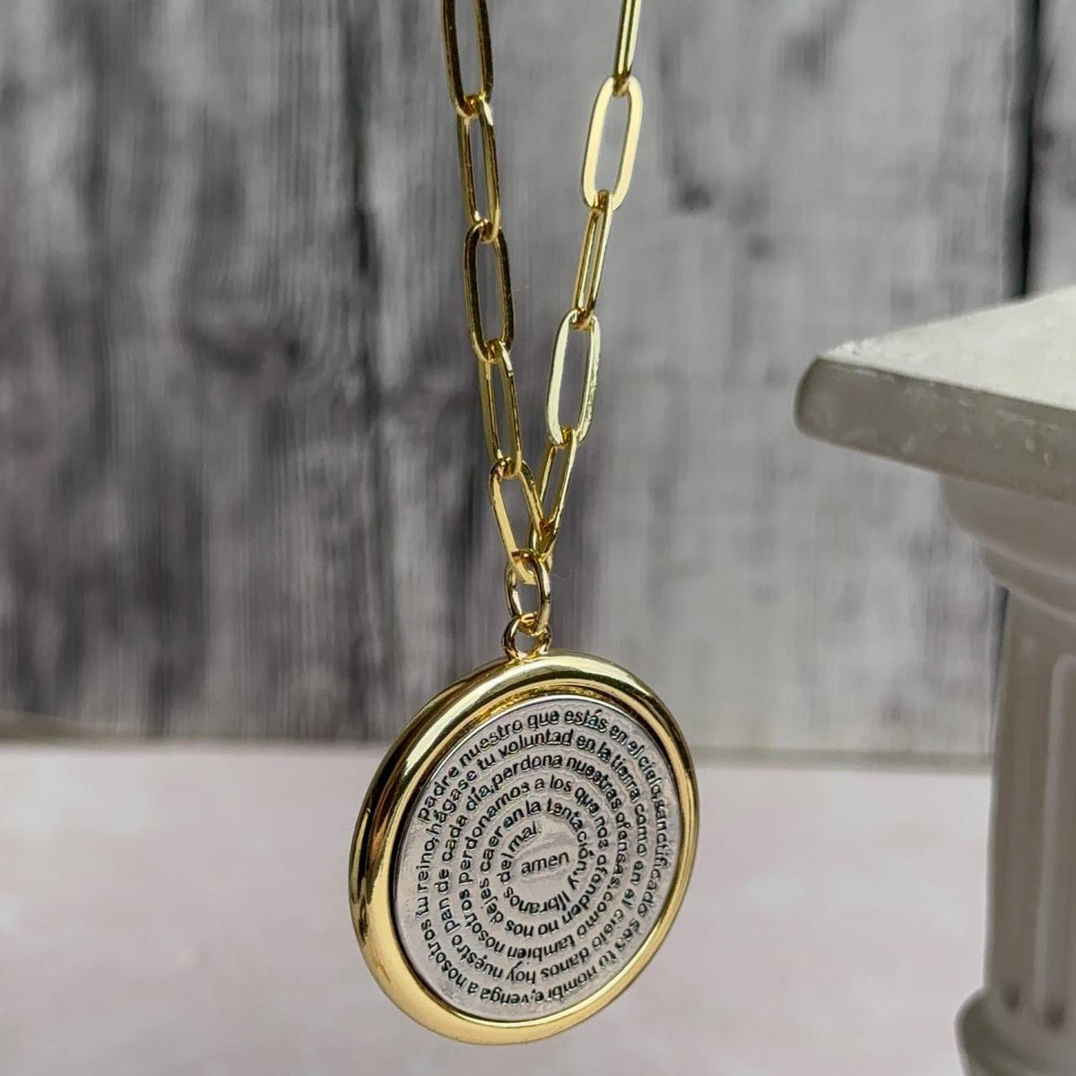 Collar Medallón Padre Nuestro