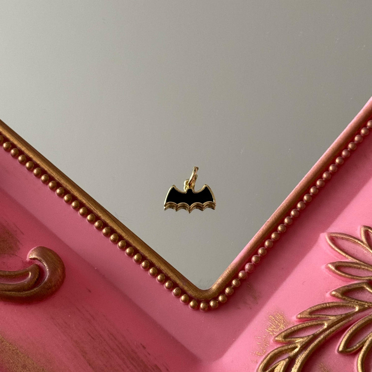 Charm Batman Baño de oro