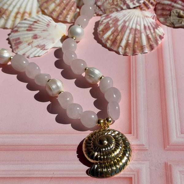 Collar Caracola de Mar con Cuarzo Rosa