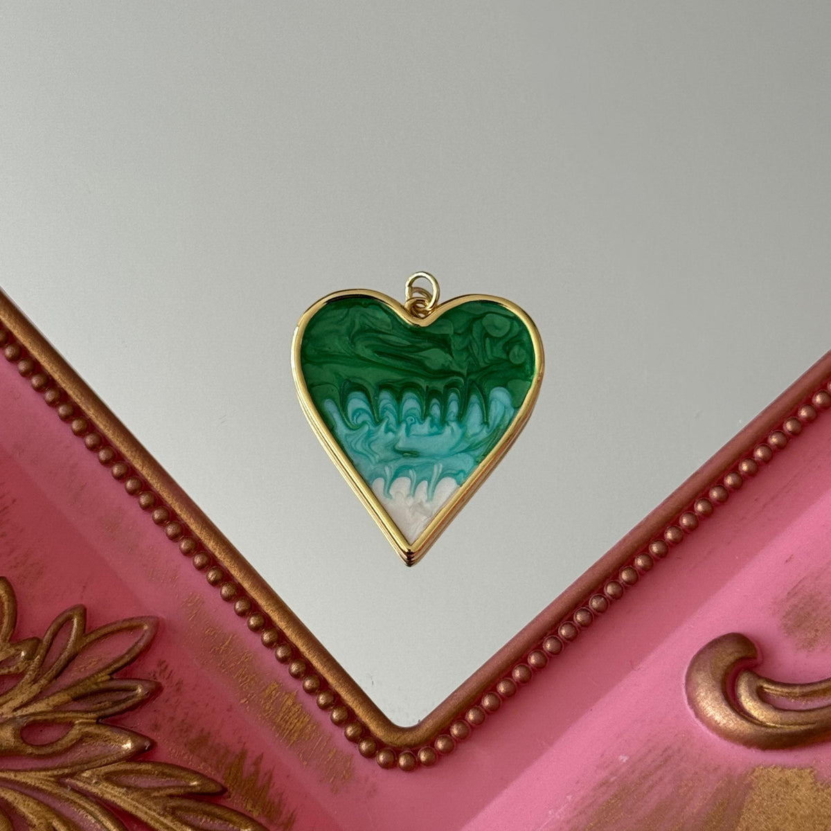 Charm Corazón Olas