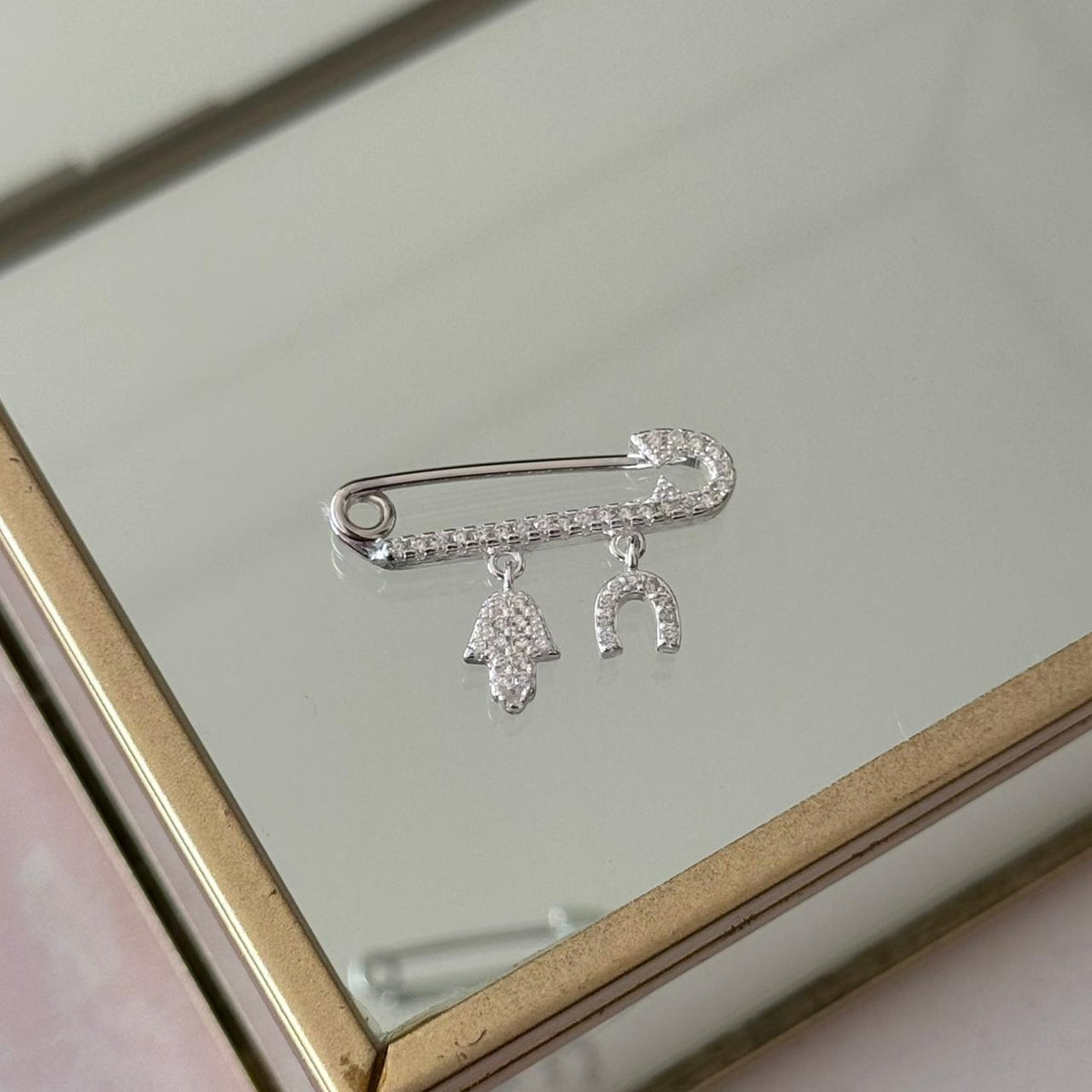 Prendedor Mano de Fátima y Herradura