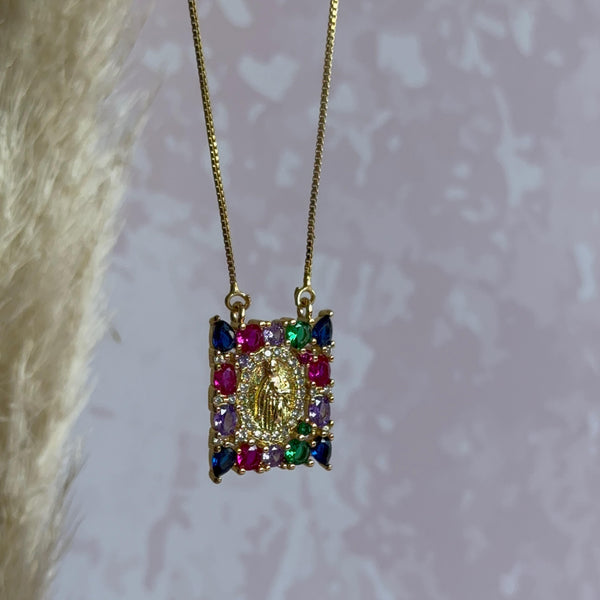 Collar Virgen de Guadalupe Cristales de colores y Circones