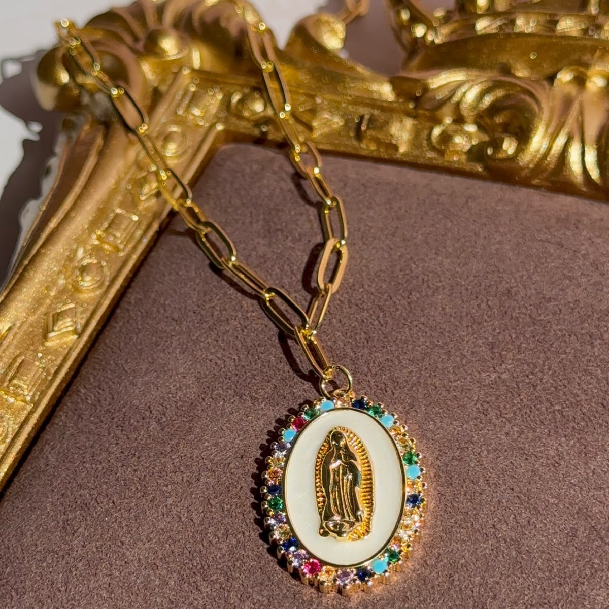 Collar Medallón Virgen de Guadalupe