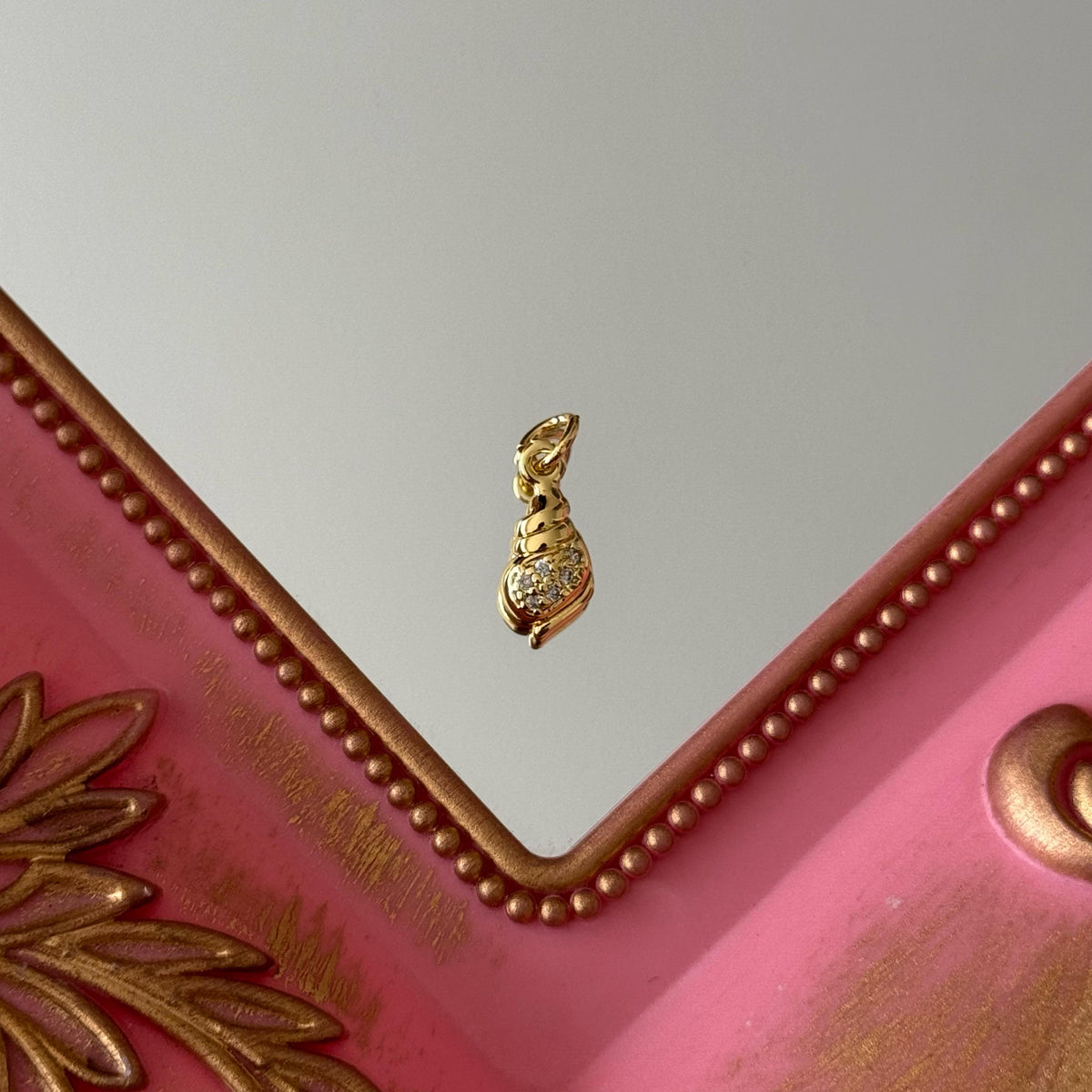 Charm Caracol Circones Baño de oro