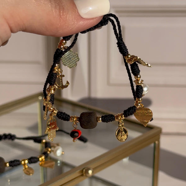 Pulsera Negra con Charms Fe