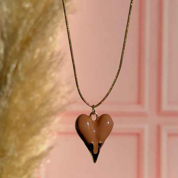 Collar Corazón Llamas Satín