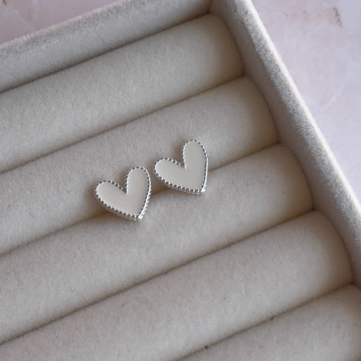 Aros Corazón Resina - Baño de plata
