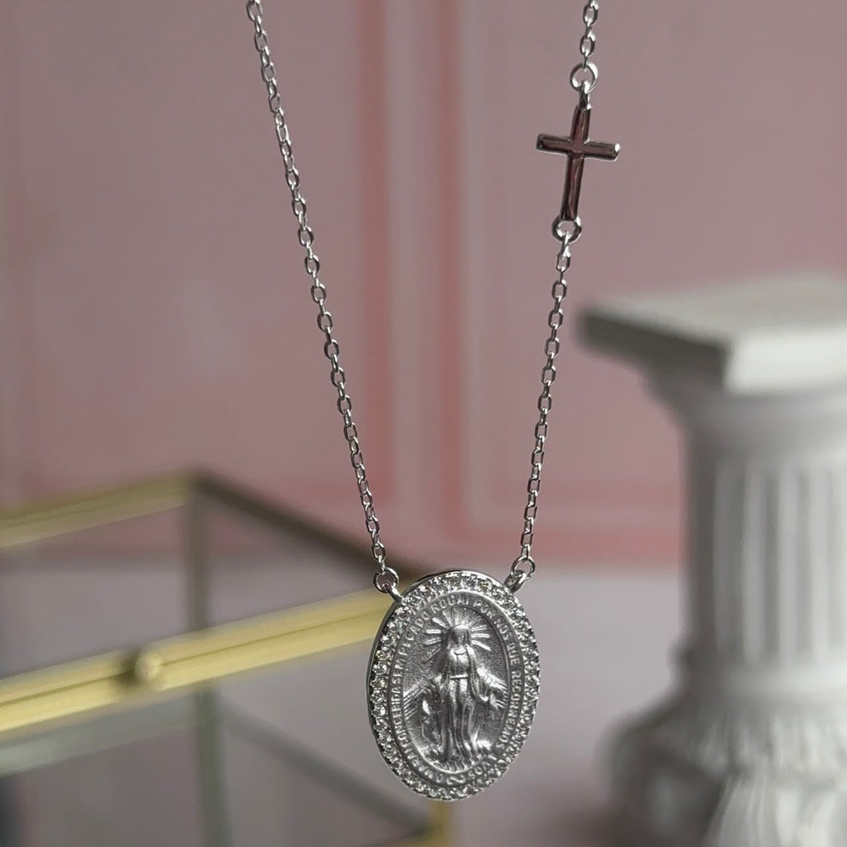 Collar Virgen de los Milagros y Cruz