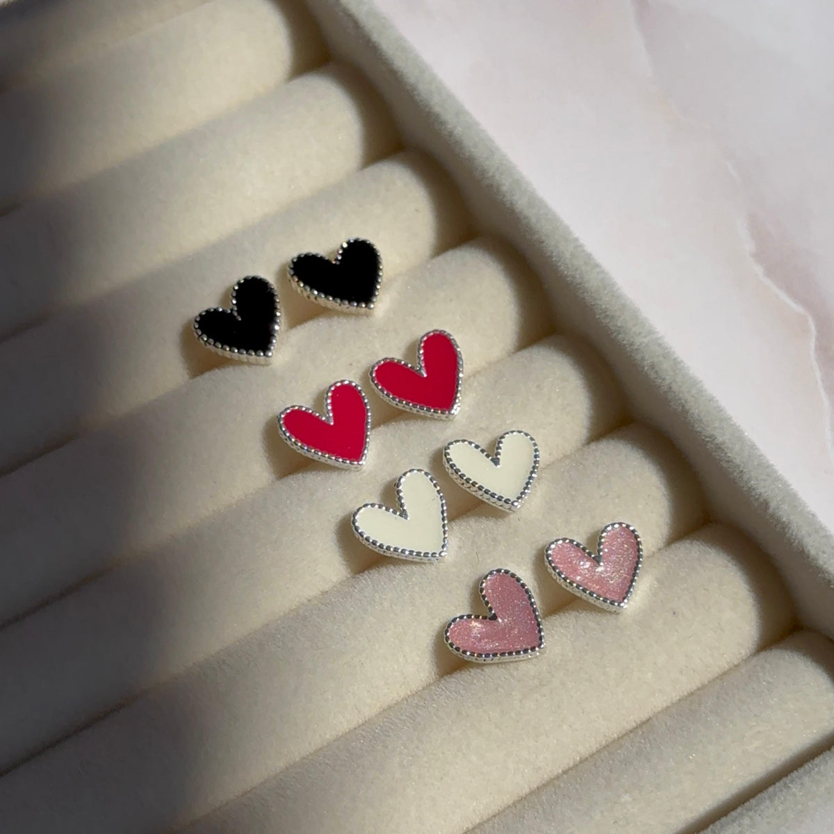 Aros Corazón Resina - Baño de plata