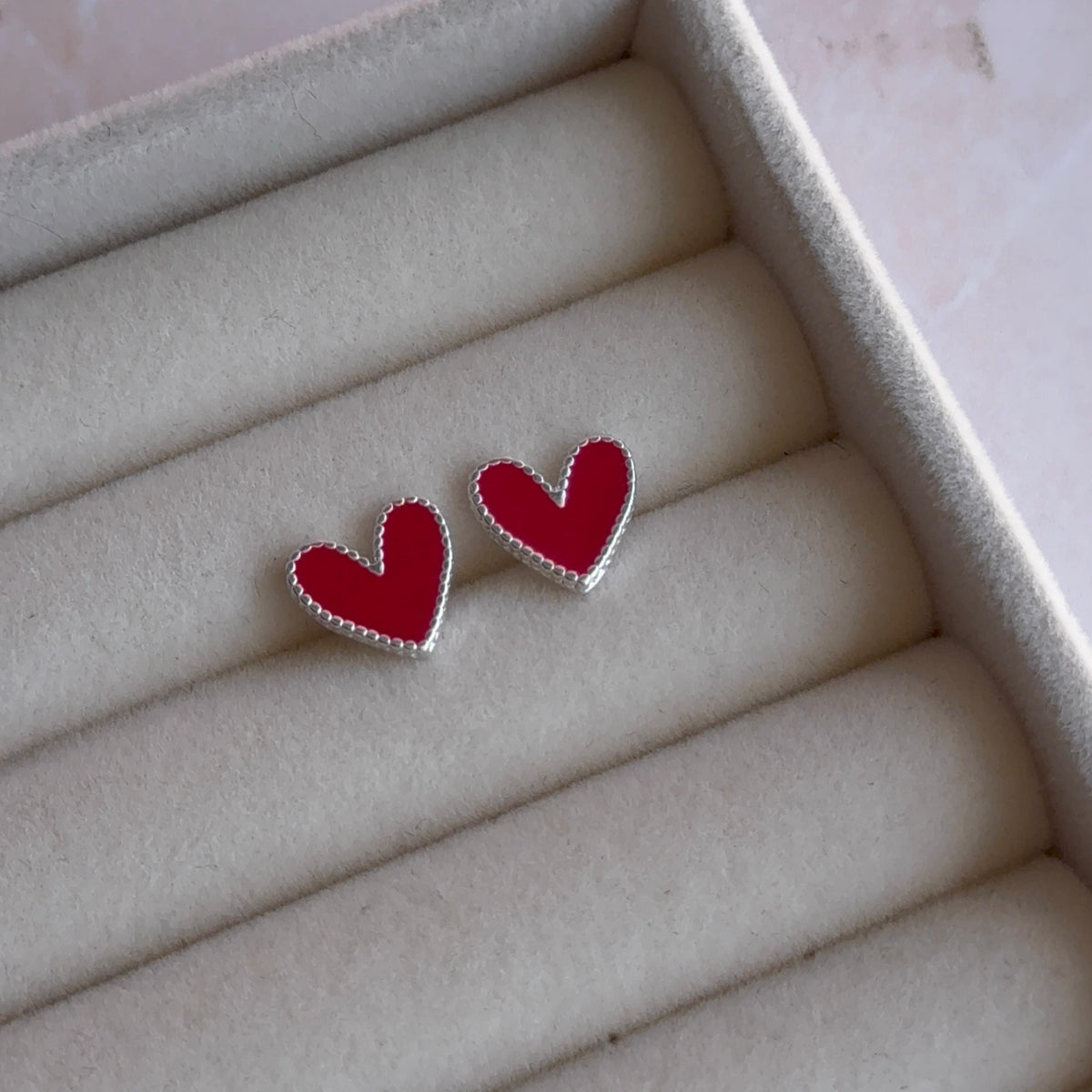 Aros Corazón Resina - Baño de plata