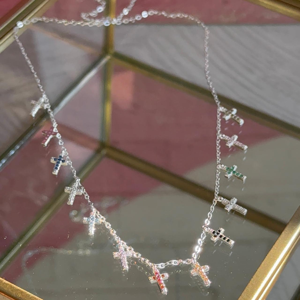 Collar Cruz Circones de Colores
