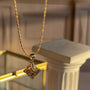 Collar Nudo de Bruja con Cristal